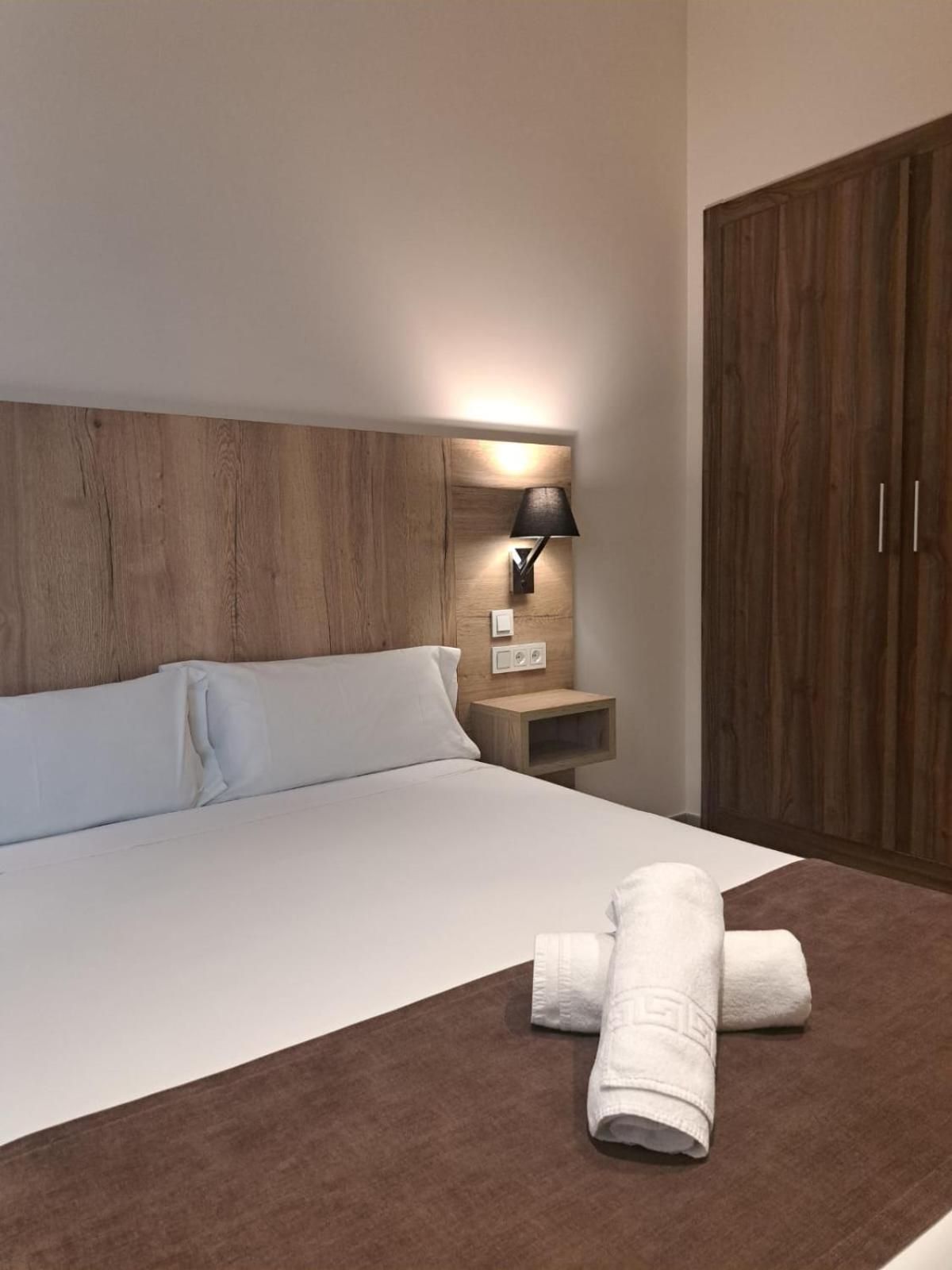 Av La Florida Hotel 2*